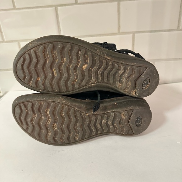 UGG 8 Gaviota sheep skin fringe black woman gorpcore casual outdoor suede boot - Picture 10 of 12